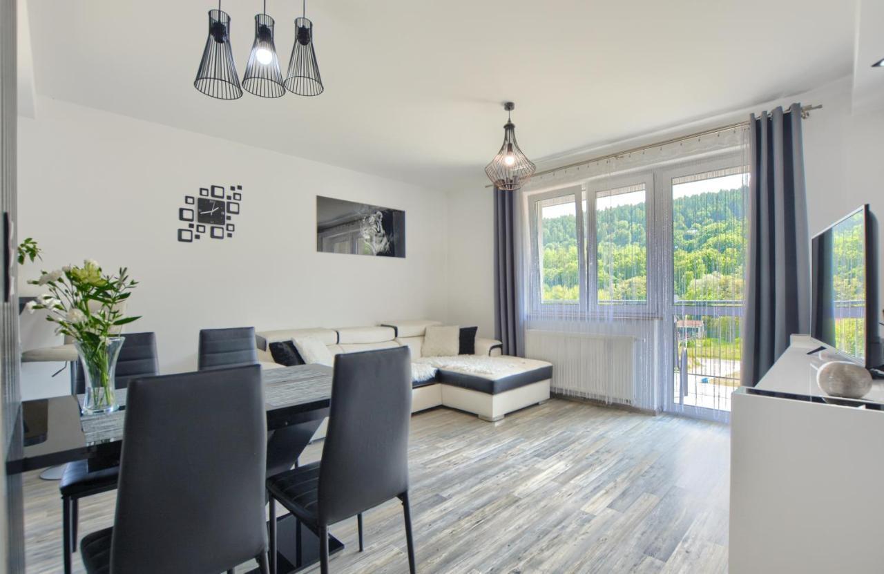 Apartament Glamour Ustrzyki Dolne Exterior foto